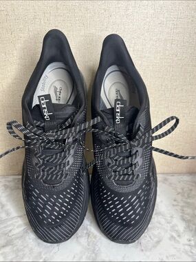 Dansko Womens Peony Mesh Black Walking Shoes Size 40 EU 9.5-10 US Sneakers